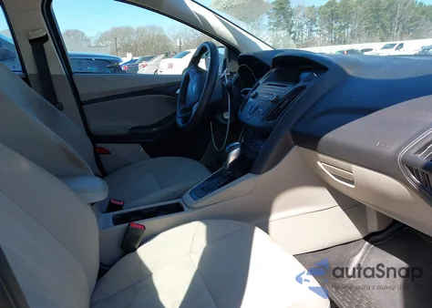 2015 Ford Focus Se z USA, uszkodzony, nr VIN 1FADP3K2XFL372469